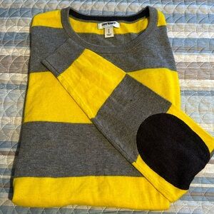 NWT OLD NAVY SWEATER